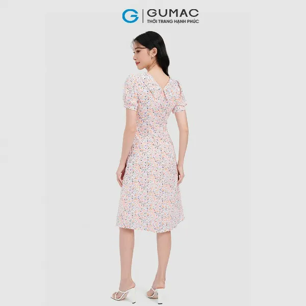 Đầm hoa nhí GUMAC cổ V phối viền đăng ten