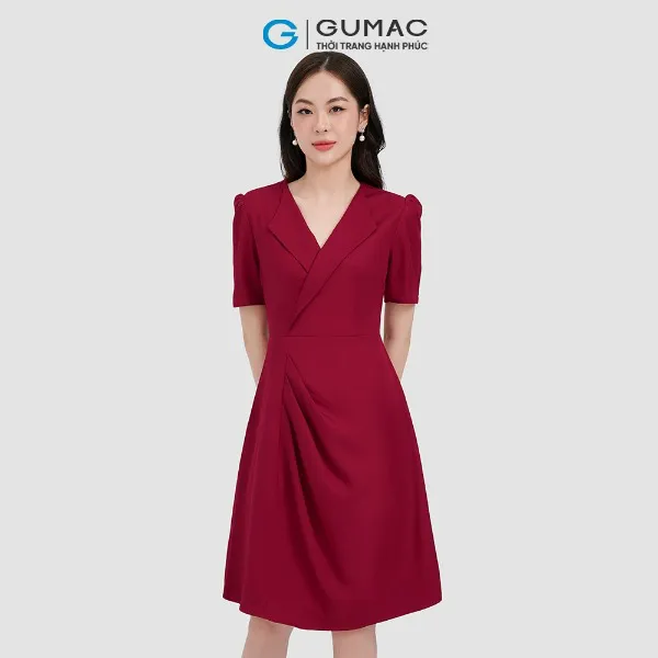 Đầm nữ thời trang GUMAC màu đen dáng chữ A phối cổ vest