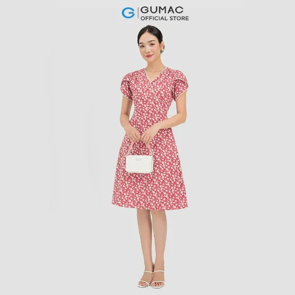 Đầm suông nữ thời trang màu hồng đắp chéo họa tiết hoa nhí GUMAC