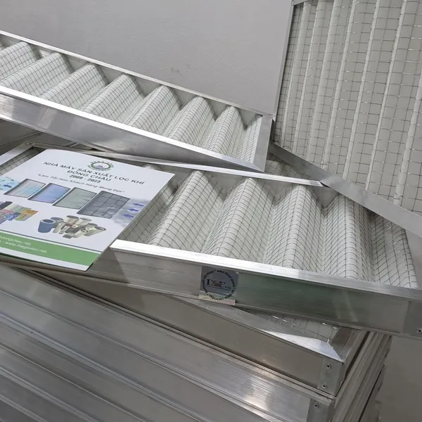 Sản xuất khung lọc bụi thô lưới inox vuông gợn sóng