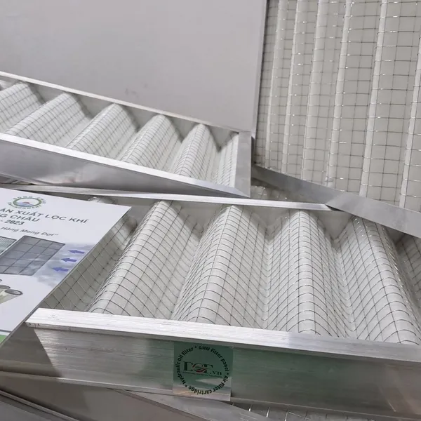 Sản xuất khung lọc bụi thô lưới inox vuông gợn sóng