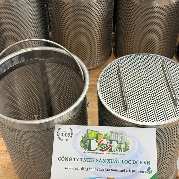 Rổ lọc inox đục lỗ 3mm dày 1mm lưới trong 40 mesh