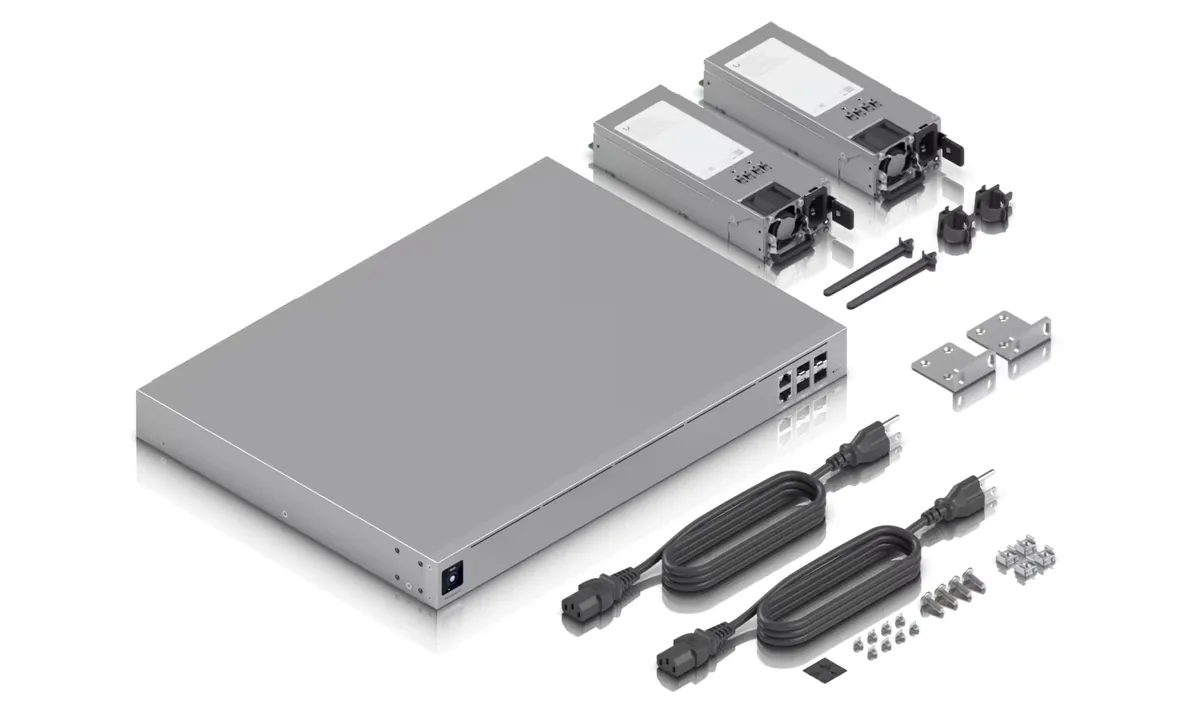 Phụ kiện UniFi EFG: 2 bộ nguồn, tai rack, dây nguồn, cáp DAC, ốc vít Phụ kiện UniFi EFG: 2 bộ nguồn, tai rack, dây nguồn, cáp DAC, ốc vít