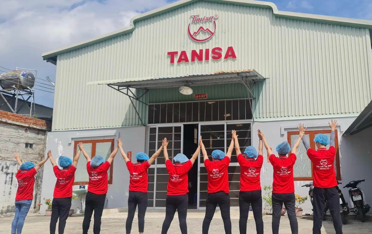 Tanisa rice paper factory in Vietnam with modern production facilities and export capabilities. Tanisa rice paper factory in Vietnam with modern production facilities and export capabilities.