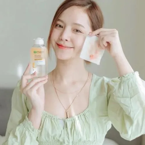 Nước Tẩy Trang Garnier Làm Sạch Sâu Lớp Trang Điểm Micellar Oil Infused Cleansing Water