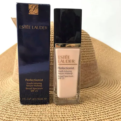 Kem nền Estee Lauder Futurist Aqua Brilliance 30ml