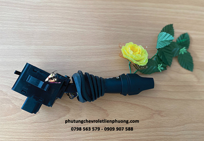 công tcaws đèn xi nhan captiva công tcaws đèn xi nhan captiva