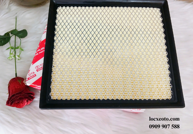 Lọc gió động cơ Camry có nhiệm vụ ngăn chặn bụi bẩn không cho xâm nhập vào động cơ Lọc gió động cơ Camry có nhiệm vụ ngăn chặn bụi bẩn không cho xâm nhập vào động cơ