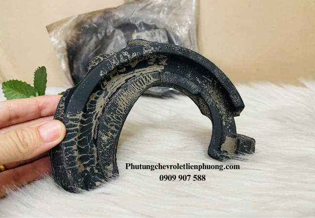 Hãy chắc chắn rằng đệm lò xo giảm xóc trước dưới Cruze luôn ở trạng thái tốt nhất Hãy chắc chắn rằng đệm lò xo giảm xóc trước dưới Cruze luôn ở trạng thái tốt nhất