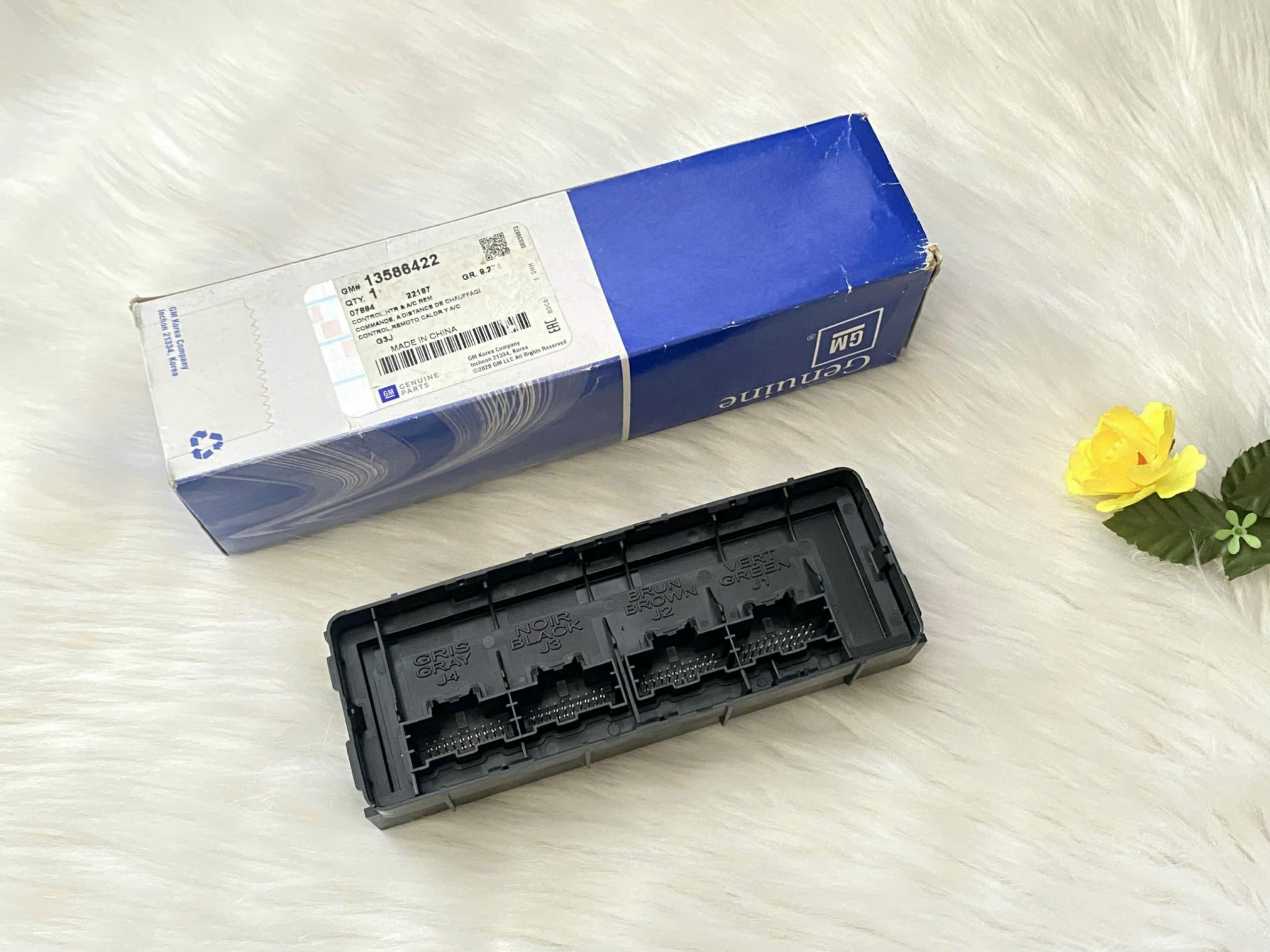 hộp hệ thống điều hòa giàn lạnh chính hãng xe Orlando hộp hệ thống điều hòa giàn lạnh chính hãng xe Orlando