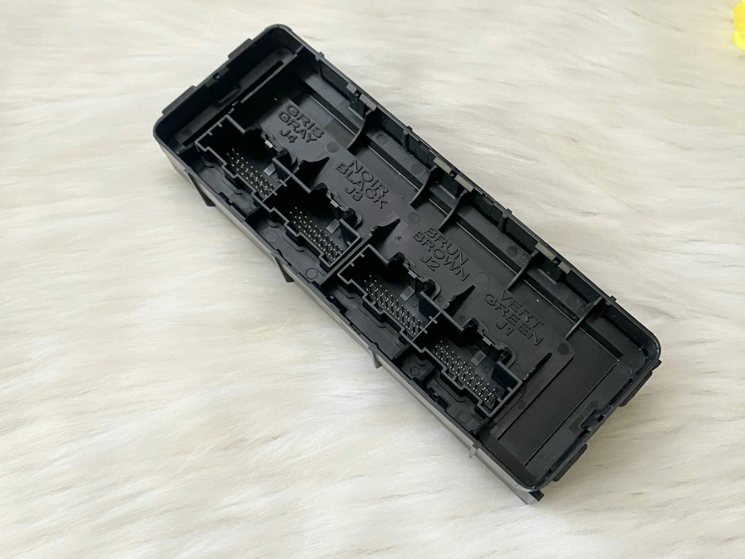 hộp điều khiển giàn lạnh chính hãng chevrolet hộp điều khiển giàn lạnh chính hãng chevrolet