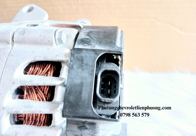 Điện áp lý tưởng nên nằm trong khoảng từ 13,5 đến 14,5 volt khi động cơ đang chạy Điện áp lý tưởng nên nằm trong khoảng từ 13,5 đến 14,5 volt khi động cơ đang chạy