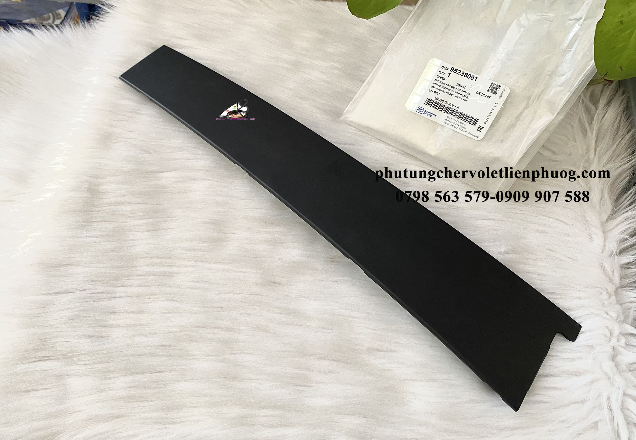 Nẹp ốp trụ đứng cánh cửa ngoài Chevrolet Captiva đóng vai trò rất quan trọng Nẹp ốp trụ đứng cánh cửa ngoài Chevrolet Captiva đóng vai trò rất quan trọng