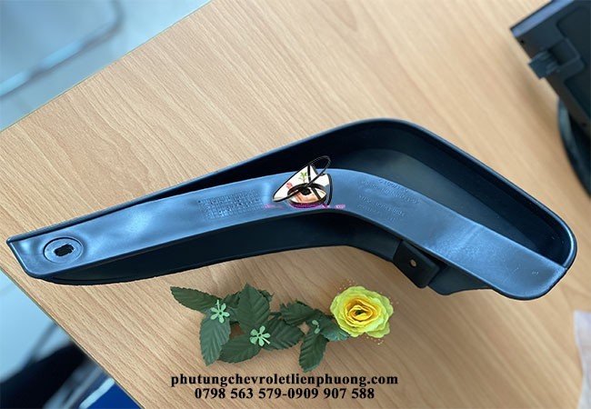 chắn bùn bánh captiva chắn bùn bánh captiva