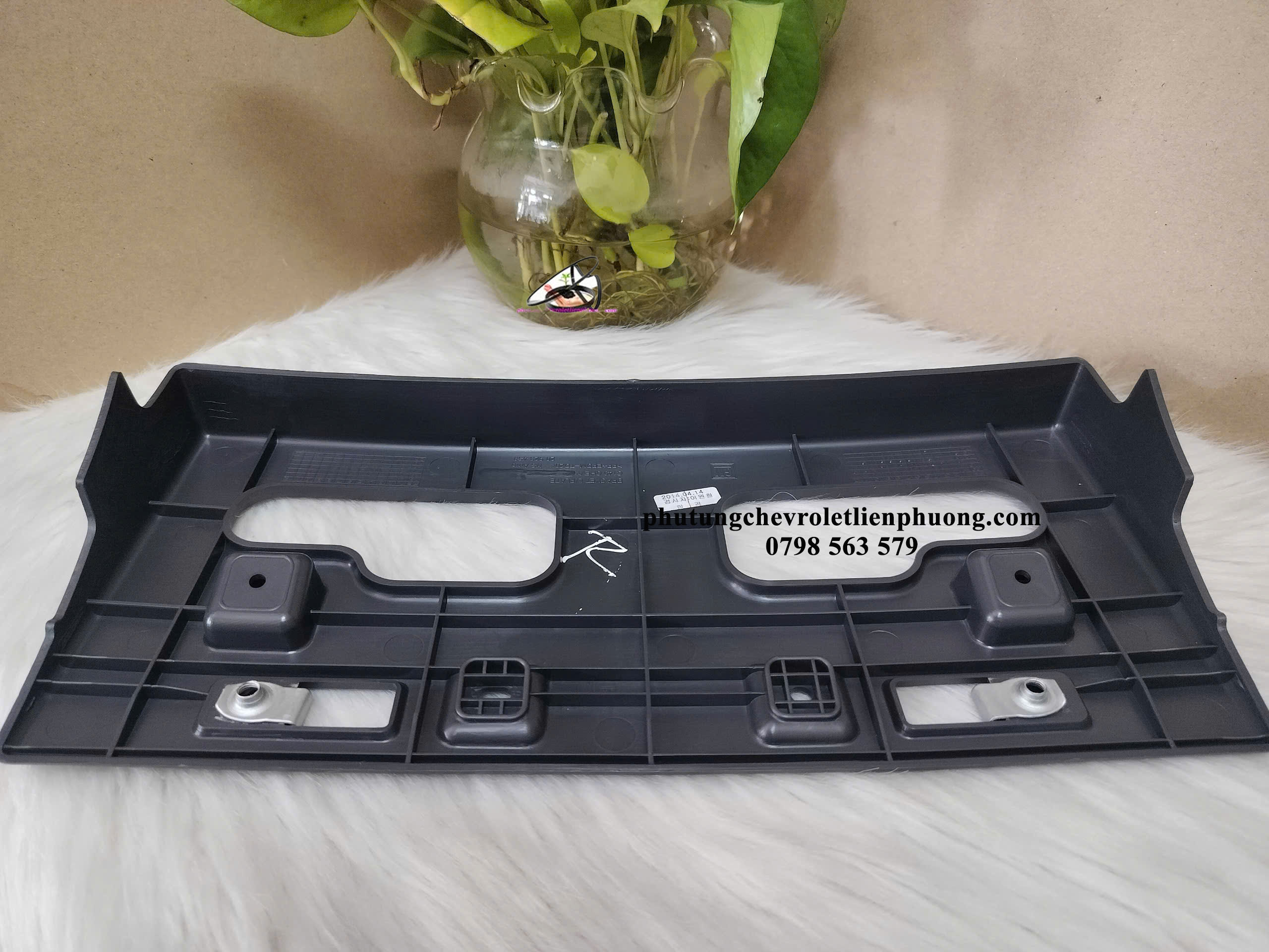 Cài giá cài biển số trước Chevrolet Captiva bảo vệ các bộ phận khác của xe Cài giá cài biển số trước Chevrolet Captiva bảo vệ các bộ phận khác của xe