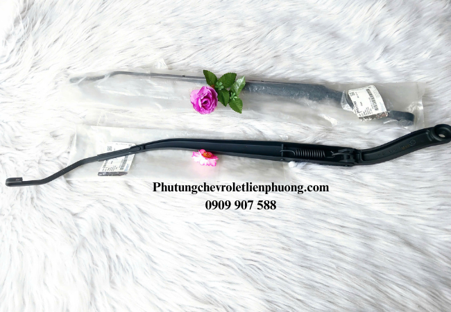 Tay cần gạt mưa ô tô Captiva đảm bảo vừa vặn và hoạt động hiệu quả trên kính lái Tay cần gạt mưa ô tô Captiva đảm bảo vừa vặn và hoạt động hiệu quả trên kính lái