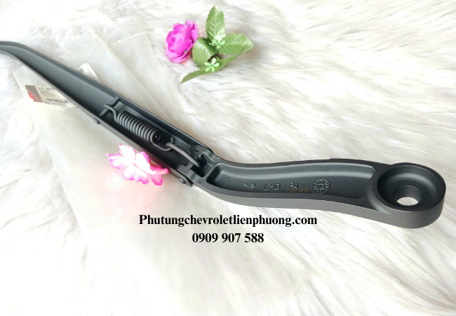 Tay cần gạt mưa Captiva chính hãng giúp lau sạch nước mưa, bụi bẩn trên kính lái Tay cần gạt mưa Captiva chính hãng giúp lau sạch nước mưa, bụi bẩn trên kính lái