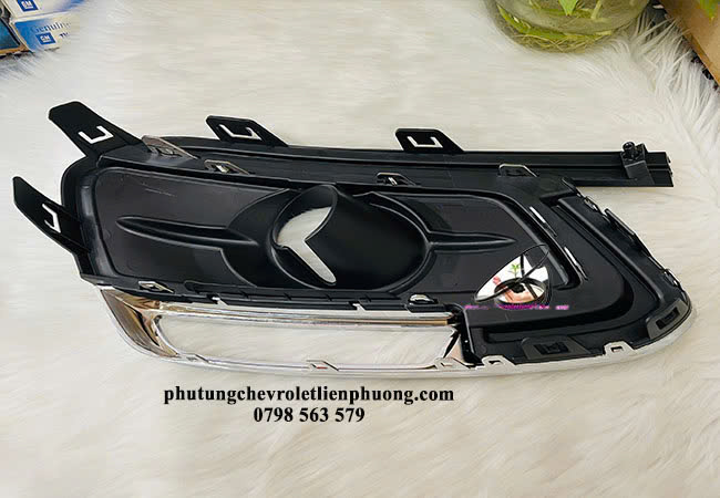 ốp đèn gầm phải bảo vệ đèn gầm các tác động bên ngoài ốp đèn gầm phải bảo vệ đèn gầm các tác động bên ngoài