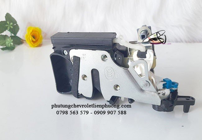 Cơ cấu khóa cửa sau phải xe gentra aveo Cơ cấu khóa cửa sau phải xe gentra aveo