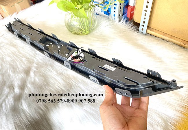 một khi mặt ca lăng hỏng sẽ làm mất đi điểm nhấn trên xe ô tô spark một khi mặt ca lăng hỏng sẽ làm mất đi điểm nhấn trên xe ô tô spark