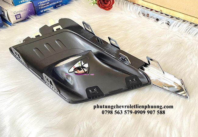 thay thế ốp đèn gầm có mạ captiva chính hãng thay thế ốp đèn gầm có mạ captiva chính hãng