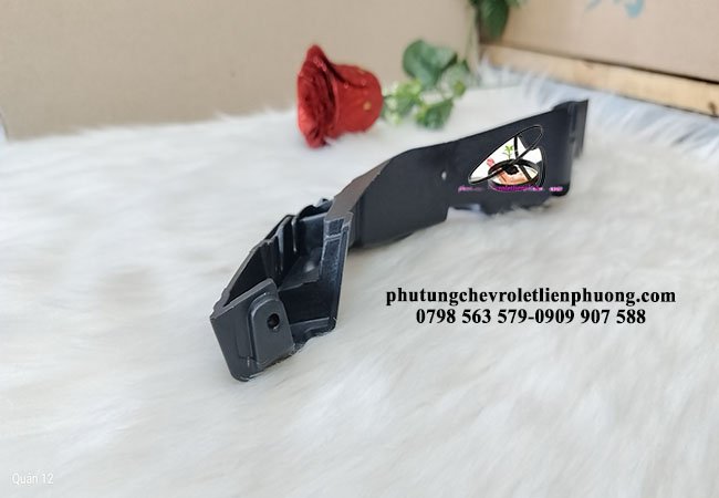 giá bát cản trước phải xe captiva c140 giá bát cản trước phải xe captiva c140