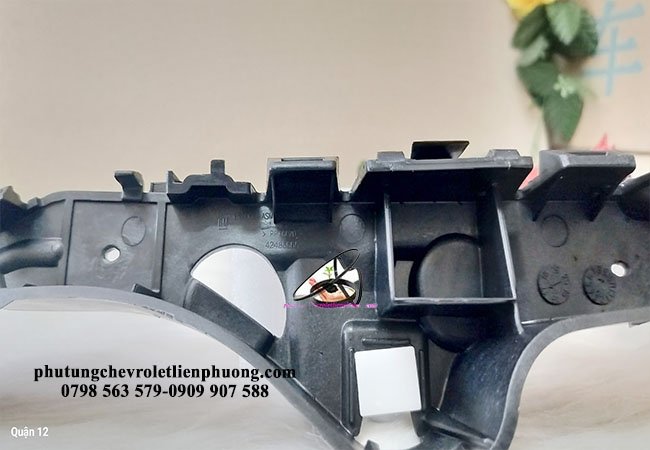 giá cài bát cản trước phải chevrolet captiva giá cài bát cản trước phải chevrolet captiva