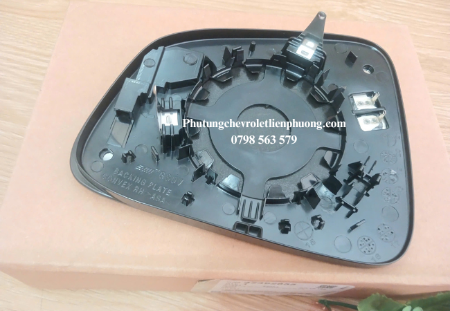 Mặt gương chiếu hậu Trax chất lượng sẽ cung cấp hình ảnh rõ nét, không bị méo mó Mặt gương chiếu hậu Trax chất lượng sẽ cung cấp hình ảnh rõ nét, không bị méo mó