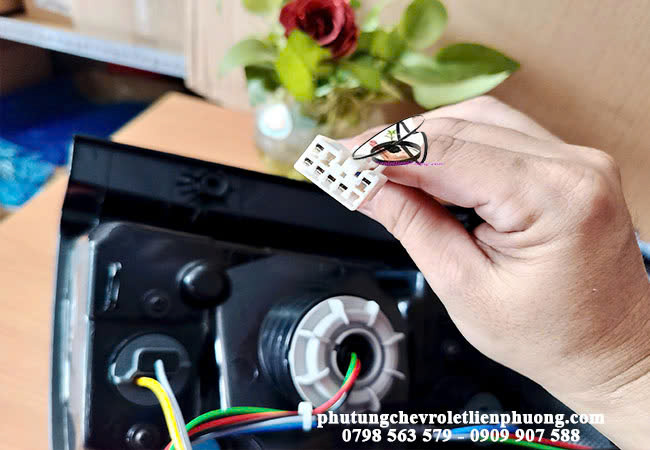 Việc duy trì và thay thế đèn hậu kịp thời là rất cần thiết Việc duy trì và thay thế đèn hậu kịp thời là rất cần thiết