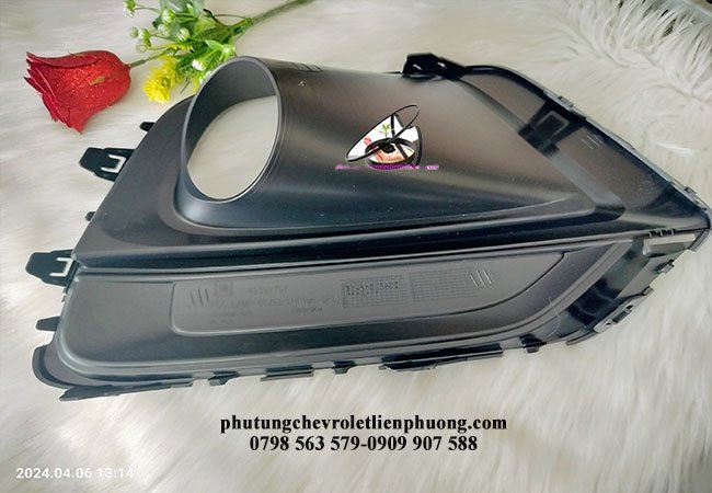 ốp đèn gầm tăng tính thẩm mỹ xe Trax ốp đèn gầm tăng tính thẩm mỹ xe Trax