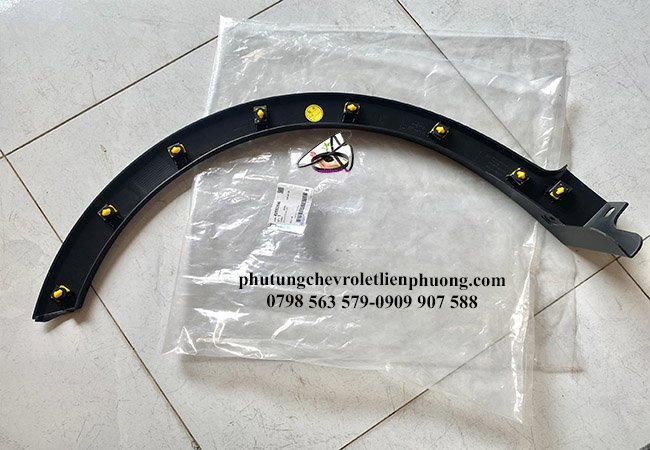 nên tiến hành thay ngay ốp tai mới cho xe fadil khi bị hỏng nên tiến hành thay ngay ốp tai mới cho xe fadil khi bị hỏng