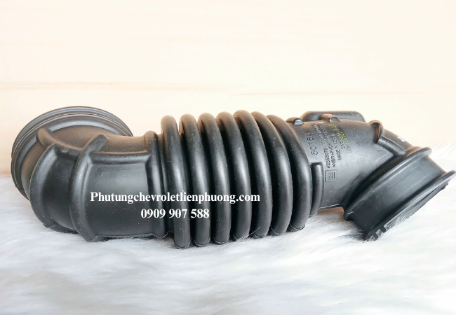 Ống hút gió có vai trò cung cấp không khí cho quá trình đốt cháy nhiên liệu trong động cơ Ống hút gió có vai trò cung cấp không khí cho quá trình đốt cháy nhiên liệu trong động cơ