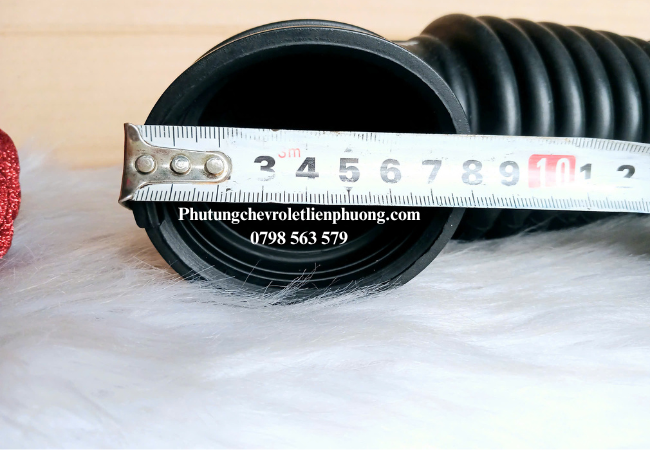 Kích thước của ống hút gió được tính toán kỹ lưỡng để phù hợp với công suất động cơ Kích thước của ống hút gió được tính toán kỹ lưỡng để phù hợp với công suất động cơ