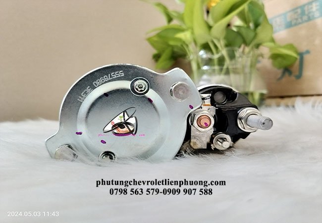 Máy đề xe Orlando chính hãng có nhiệm vụ cung cấp năng lượng cần thiết để khởi động động cơ, giúp xe hoạt động một cách hiệu quả Máy đề xe Orlando chính hãng có nhiệm vụ cung cấp năng lượng cần thiết để khởi động động cơ, giúp xe hoạt động một cách hiệu quả