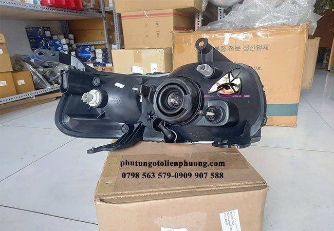 đèn pha ford escape