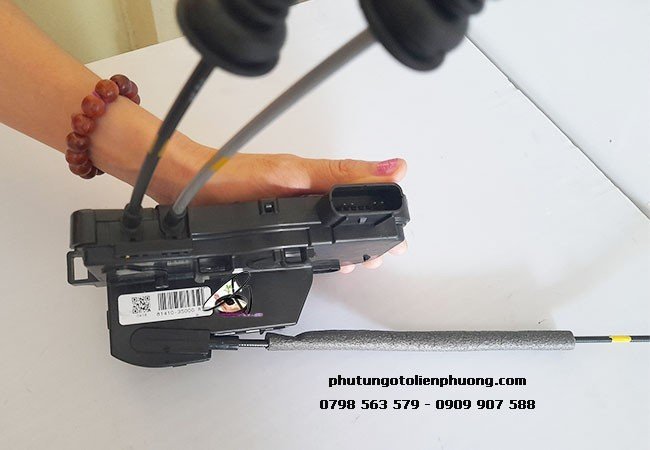 khoá ngậm cửa sau trái hyundai sonata khoá ngậm cửa sau trái hyundai sonata