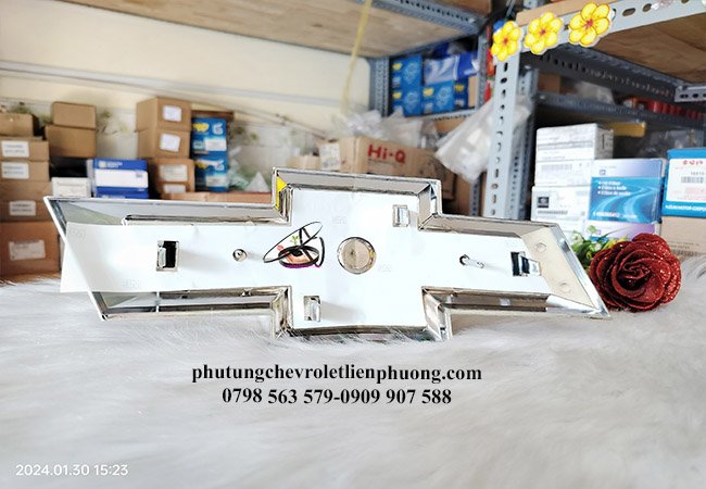 logo mặt ca lăng trước xe orlando hàng cao cấp logo mặt ca lăng trước xe orlando hàng cao cấp