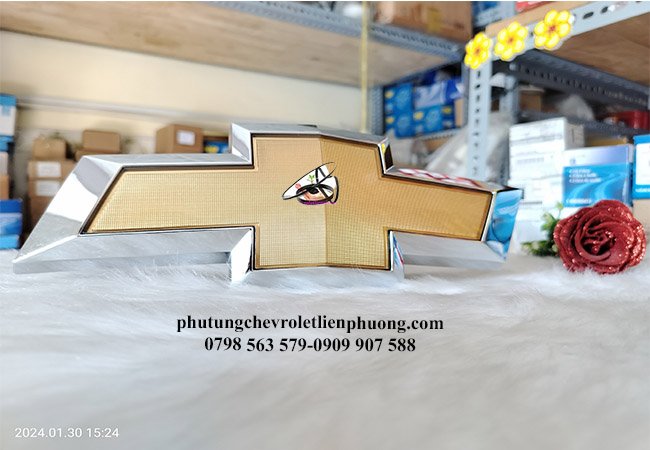 logo mặt ca lăng trước xe orlando hàng cao cấp logo mặt ca lăng trước xe orlando hàng cao cấp