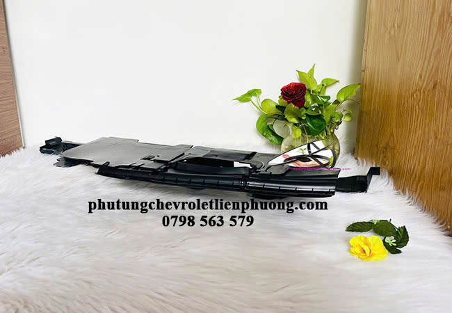 Ốp mặt ca lăng Chevrolet Cruze còn có tác dụng làm tăng hiệu suất làm mát cho động cơ Ốp mặt ca lăng Chevrolet Cruze còn có tác dụng làm tăng hiệu suất làm mát cho động cơ