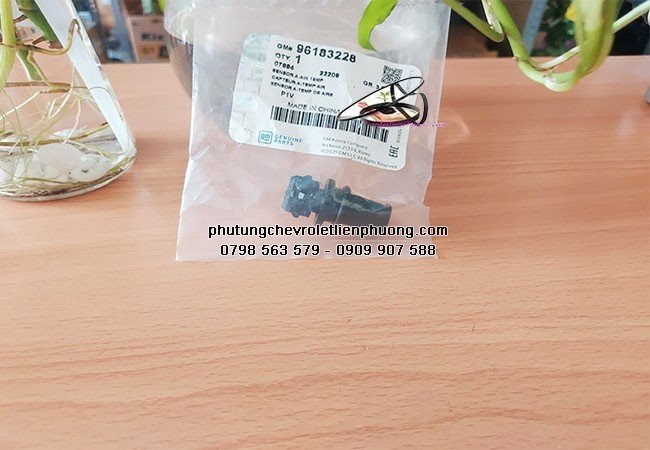 cảm biến nhiệt độ không khí gentra chính hãng cảm biến nhiệt độ không khí gentra chính hãng