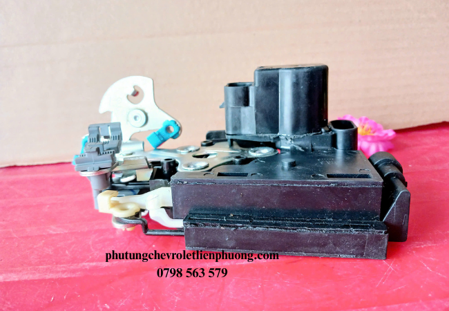 Ổ khóa ngậm cửa Vivant được xem là một thiết bị an ninh cơ bản giúp ngăn chặn trộm cắp Ổ khóa ngậm cửa Vivant được xem là một thiết bị an ninh cơ bản giúp ngăn chặn trộm cắp