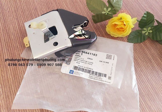 Ổ khóa ngậm cốp sau xe aveo Ổ khóa ngậm cốp sau xe aveo