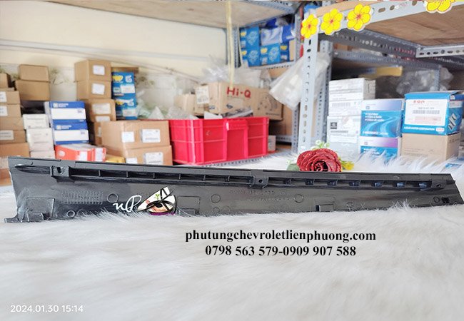 cấu tạo chi tiết của ốp trụ hông cánh cửa laceti cấu tạo chi tiết của ốp trụ hông cánh cửa laceti