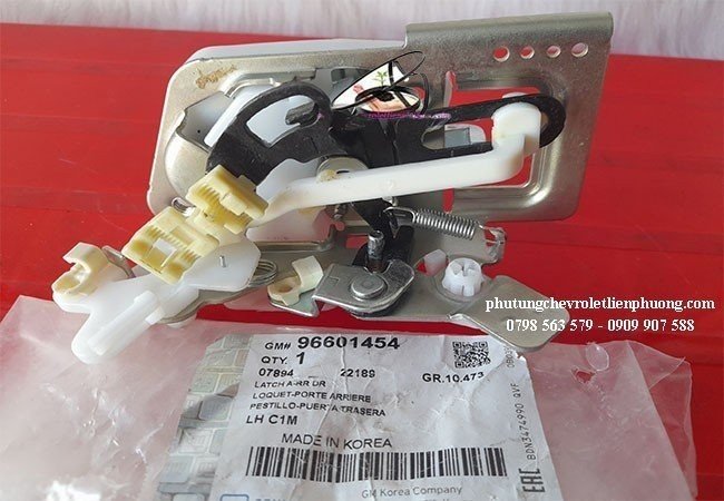 Cơ cấu khóa cửa sau trái spark m200 Cơ cấu khóa cửa sau trái spark m200