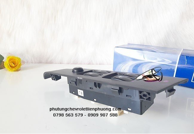 Công tắc nâng kính tổng xe gentra aveo Công tắc nâng kính tổng xe gentra aveo