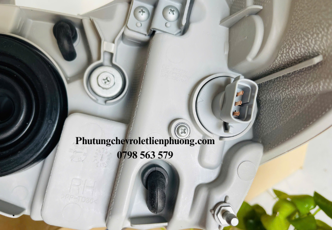 Đèn pha phải Chevrolet Aveo chính hãng đảm bảo chất lượng ánh sáng tối ưu Đèn pha phải Chevrolet Aveo chính hãng đảm bảo chất lượng ánh sáng tối ưu