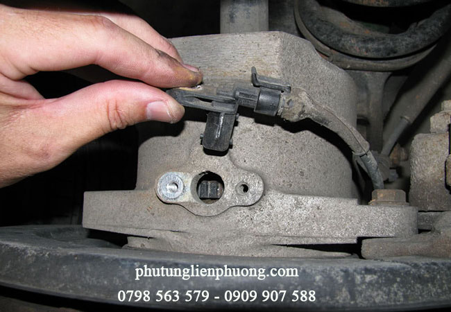 vị trí lắp cảm biến abs xe aveo thường đặt ở hóc bánh vị trí lắp cảm biến abs xe aveo thường đặt ở hóc bánh