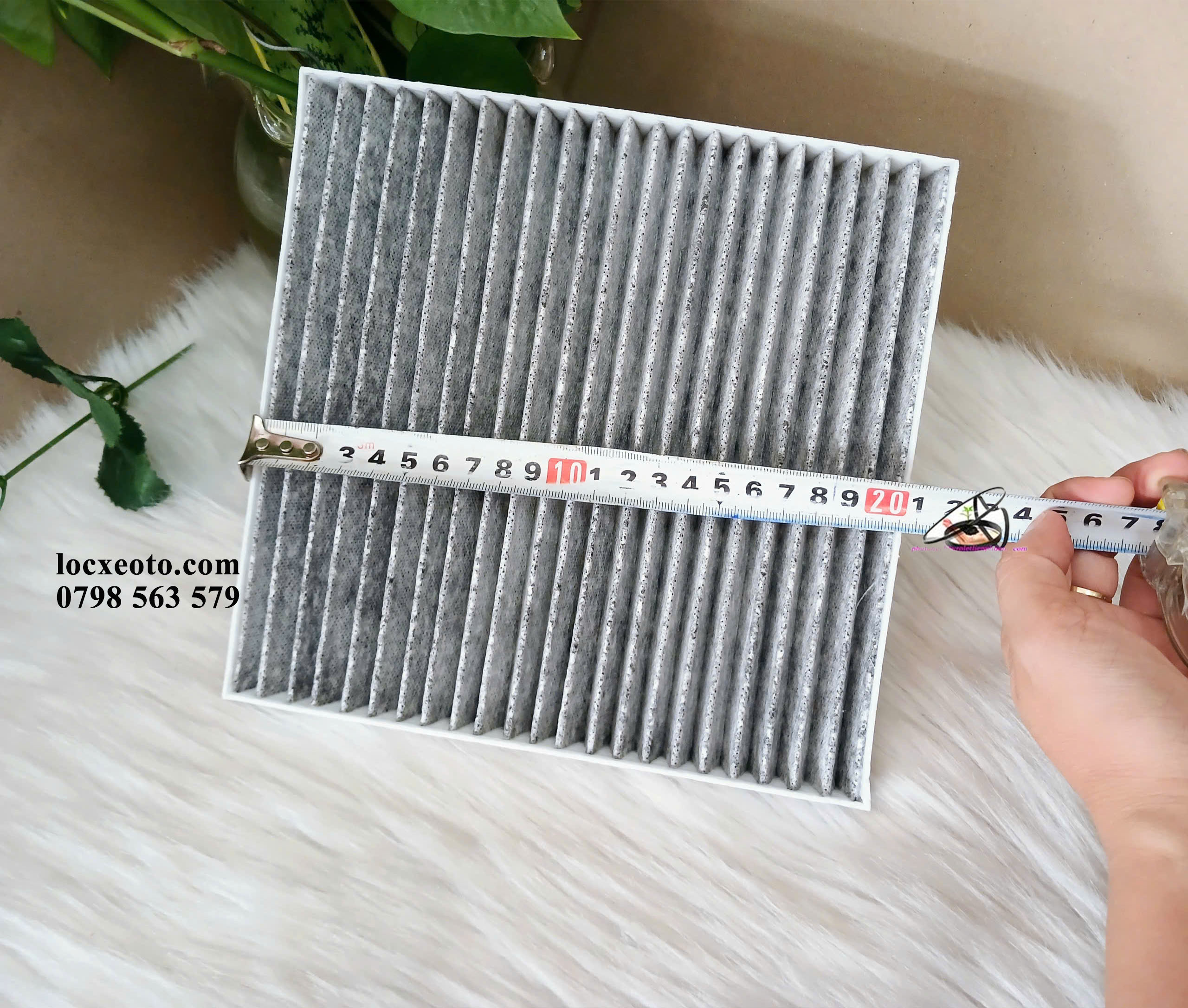 Hãy luôn chú ý đến việc kiểm tra và thay lọc gió cho xe Kia Carnival mỗi khi đến hạn Hãy luôn chú ý đến việc kiểm tra và thay lọc gió cho xe Kia Carnival mỗi khi đến hạn