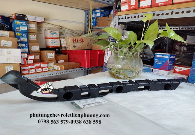 bát cản sau dài phải xe cruze chính hãng bát cản sau dài phải xe cruze chính hãng