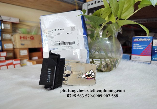 biến trở quạt gió điều hòa xe trax chính hãng biến trở quạt gió điều hòa xe trax chính hãng